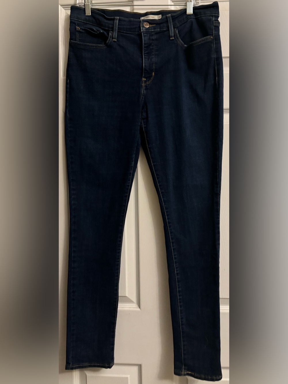 Levi's 311 Shaping Skinny Indigo Jeans with Contrast Stitching - Picture 2 of 10